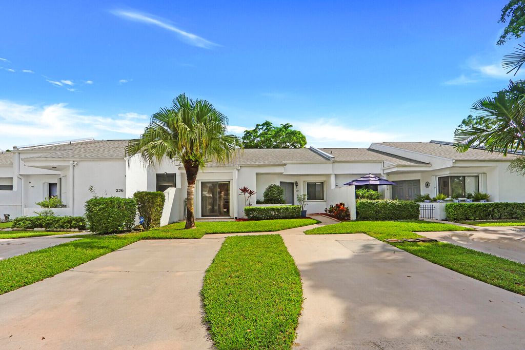 234 PAR Drive, Royal Palm Beach, FL 33411