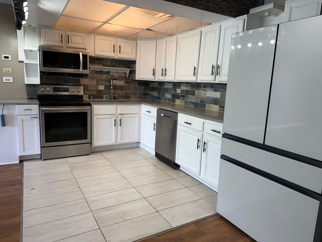 6700 S Brainard Avenue 411, Countryside, IL 60525
