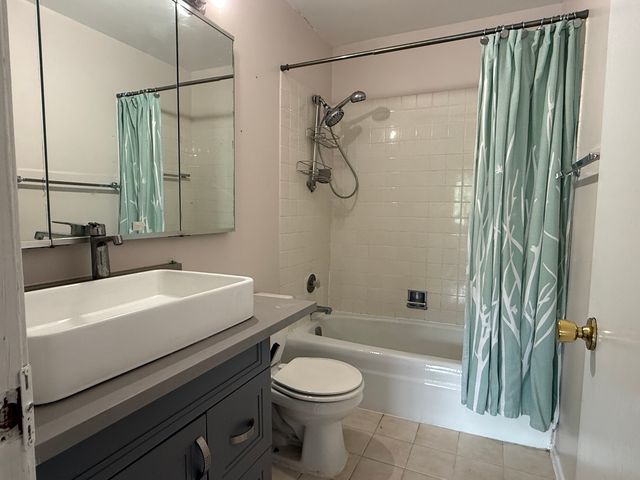 6700 S Brainard Avenue 411, Countryside, IL 60525