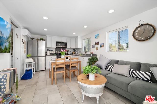 6763 Lurline Avenue, Winnetka (los Angeles), CA 91306