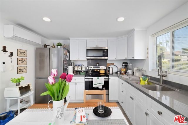 6763 Lurline Avenue, Winnetka (los Angeles), CA 91306