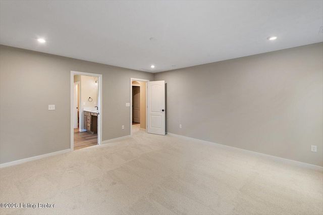 10537 Vista View Dr, Louisville, KY 40291