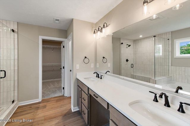 10537 Vista View Dr, Louisville, KY 40291