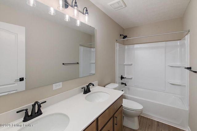 10537 Vista View Dr, Louisville, KY 40291