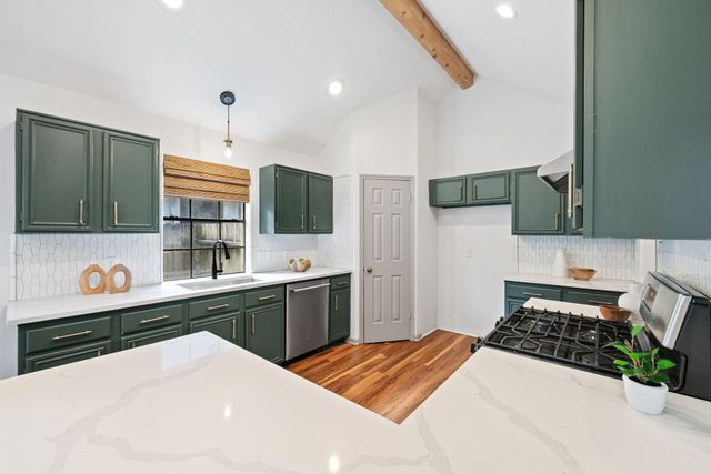 1914 Fir Tree Drive, League City, TX 77573