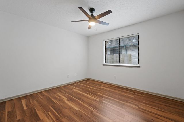 1914 Fir Tree Drive, League City, TX 77573