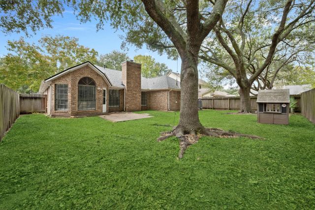 1914 Fir Tree Drive, League City, TX 77573