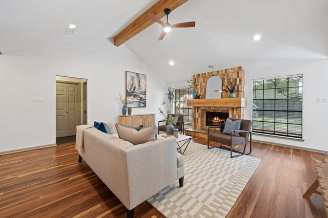 1914 Fir Tree Drive, League City, TX 77573