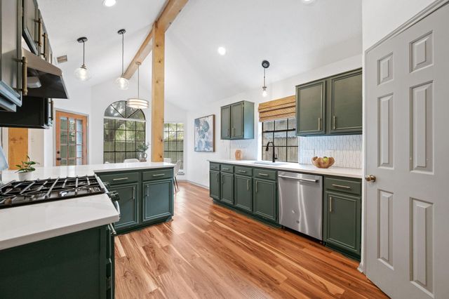 1914 Fir Tree Drive, League City, TX 77573