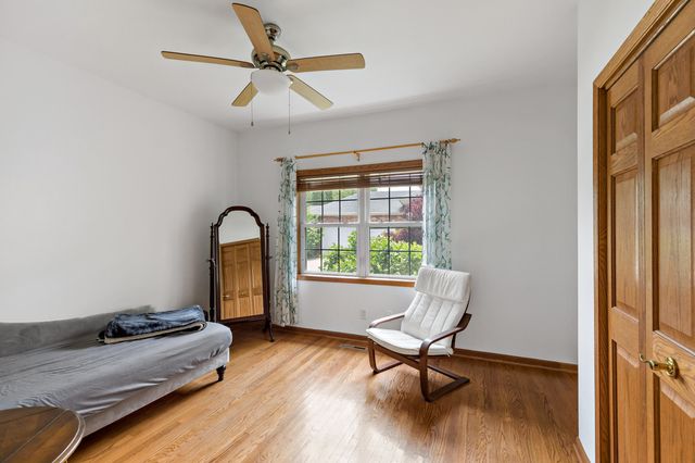 1705 Ravin Nest Court, Crown Point, IN 46307