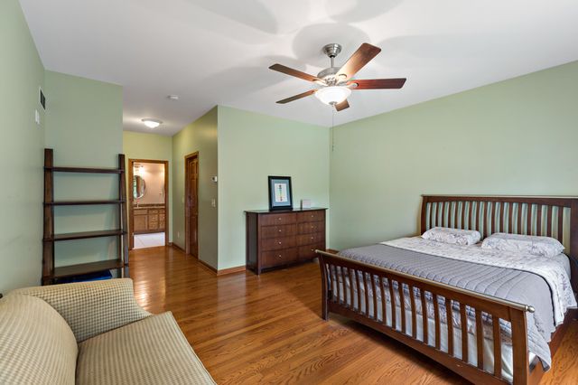 1705 Ravin Nest Court, Crown Point, IN 46307