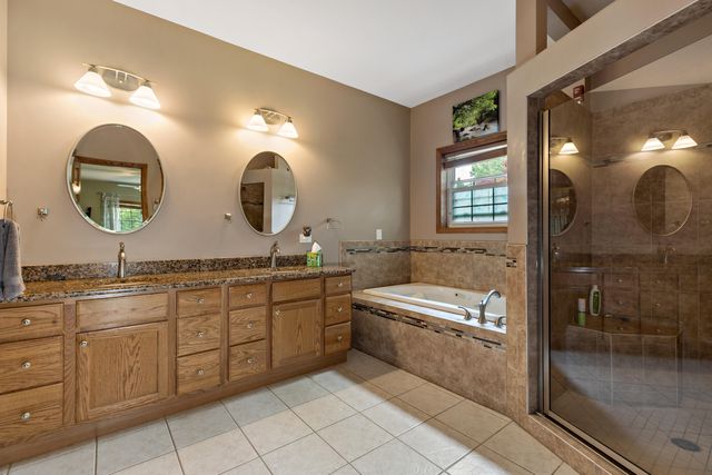 1705 Ravin Nest Court, Crown Point, IN 46307
