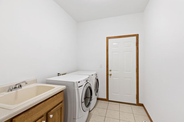 1705 Ravin Nest Court, Crown Point, IN 46307