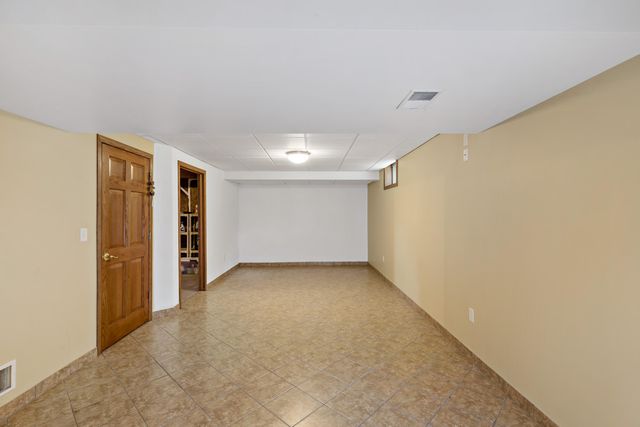 1705 Ravin Nest Court, Crown Point, IN 46307