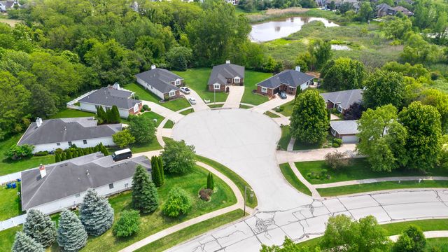 1705 Ravin Nest Court, Crown Point, IN 46307