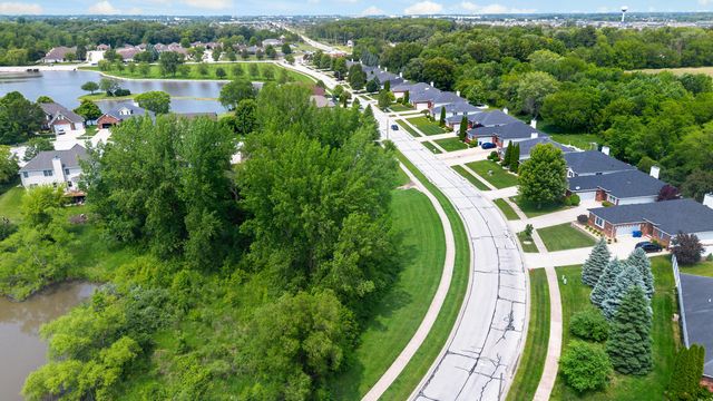 1705 Ravin Nest Court, Crown Point, IN 46307