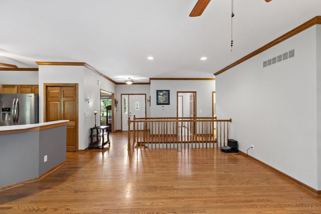 1705 Ravin Nest Court, Crown Point, IN 46307