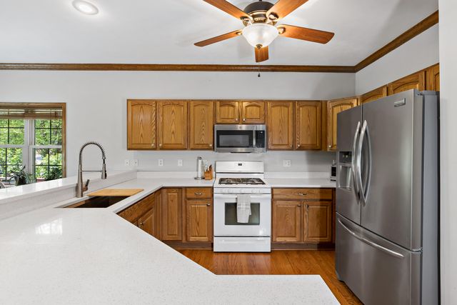 1705 Ravin Nest Court, Crown Point, IN 46307