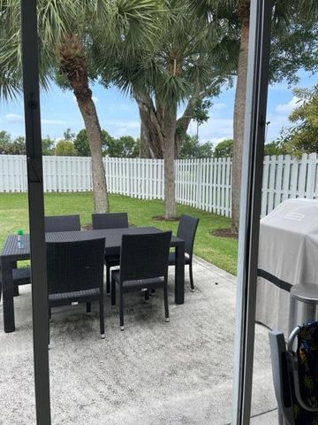 7891 Manor Forest Boulevard, Boynton Beach, FL 33436