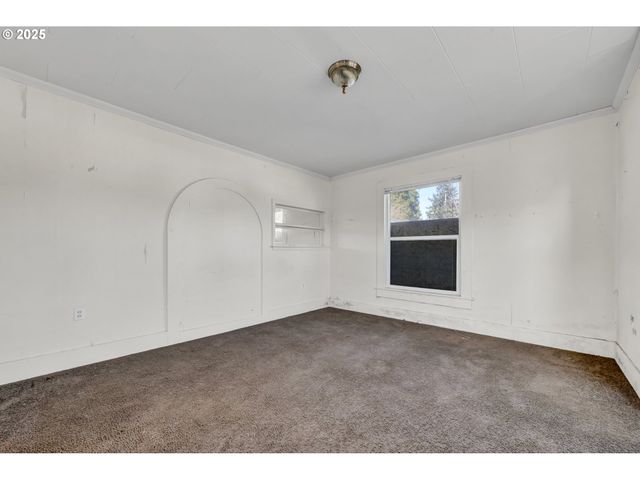 168 N CLEVELAND St, Eugene, OR 97402