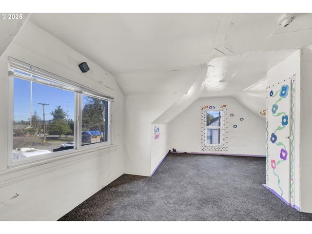 168 N CLEVELAND St, Eugene, OR 97402