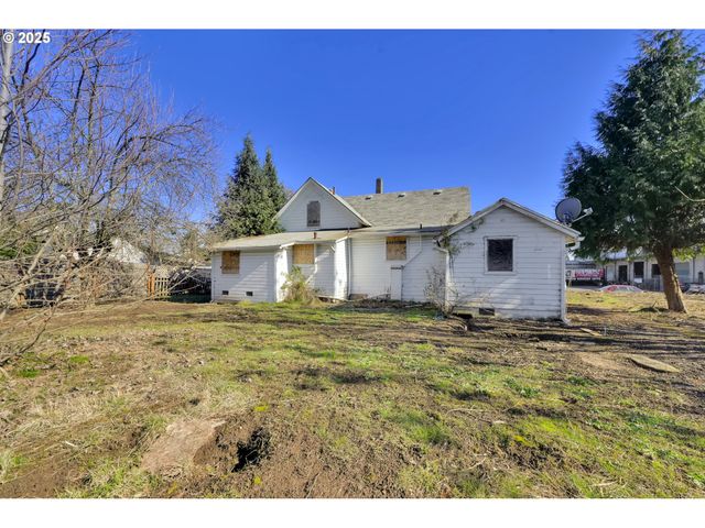 168 N CLEVELAND St, Eugene, OR 97402