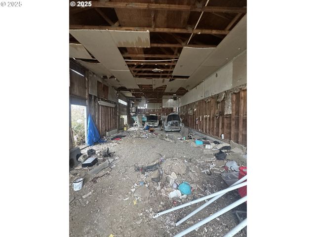 168 N CLEVELAND St, Eugene, OR 97402