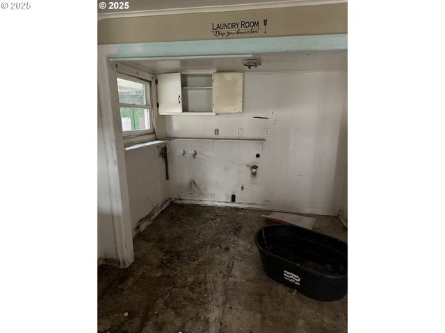 168 N CLEVELAND St, Eugene, OR 97402