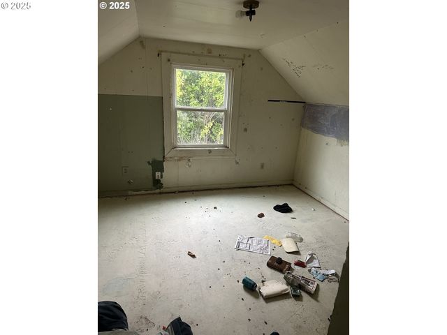 168 N CLEVELAND St, Eugene, OR 97402