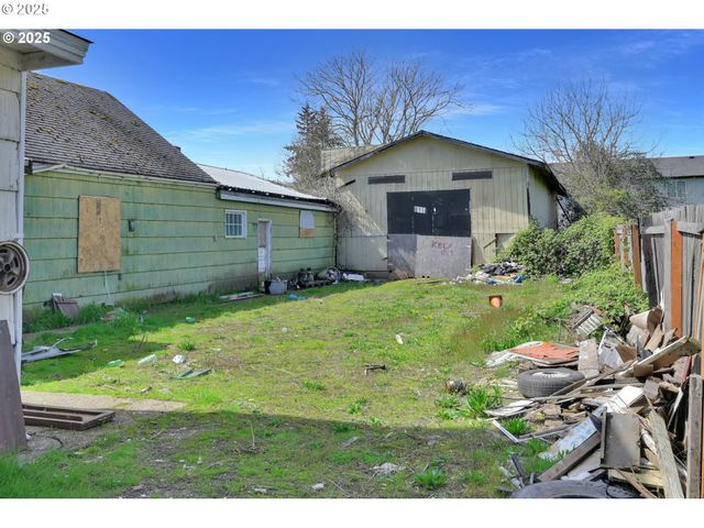 168 N CLEVELAND St, Eugene, OR 97402