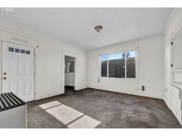 168 N CLEVELAND St, Eugene, OR 97402