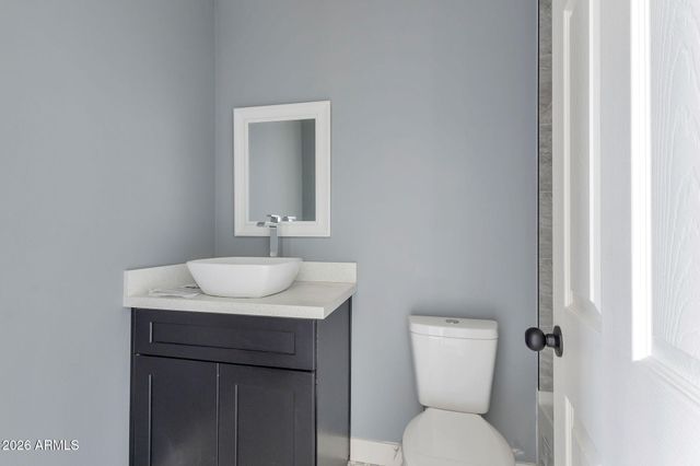 219 W PASEO Way, Phoenix, AZ 85041