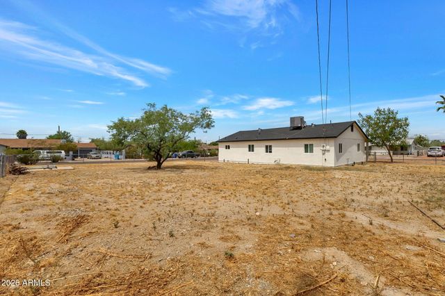 219 W PASEO Way, Phoenix, AZ 85041