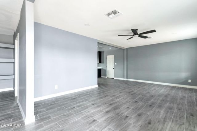 219 W PASEO Way, Phoenix, AZ 85041