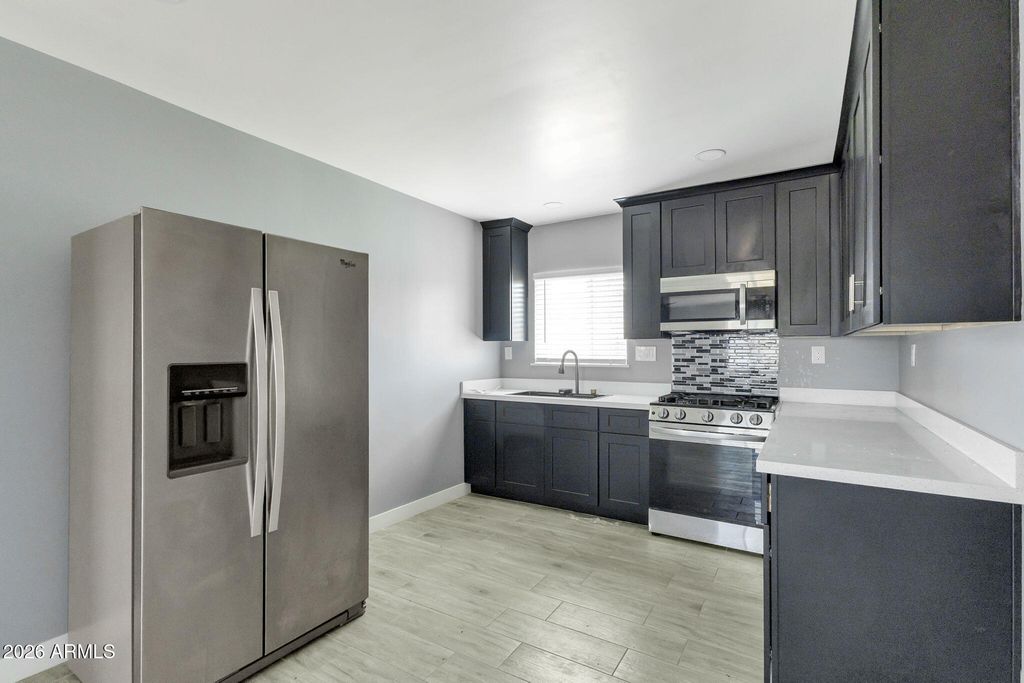 219 W PASEO Way, Phoenix, AZ 85041 — photo 3