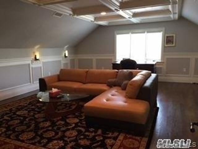 48-15 Overbrook Street, Douglaston, NY 11362