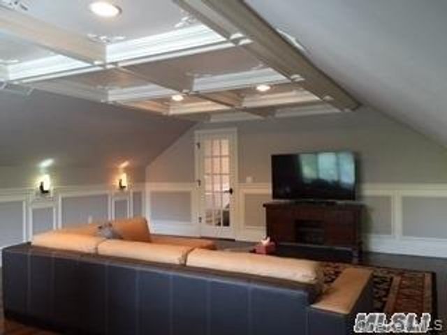 48-15 Overbrook Street, Douglaston, NY 11362