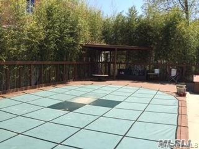 48-15 Overbrook Street, Douglaston, NY 11362