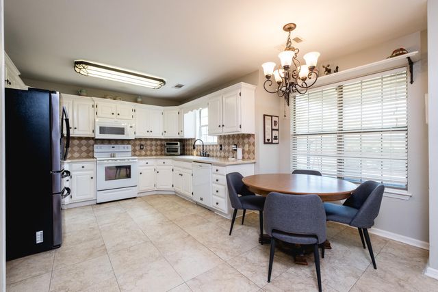 12601 Misty Creek Drive, Little Rock, AR 72211