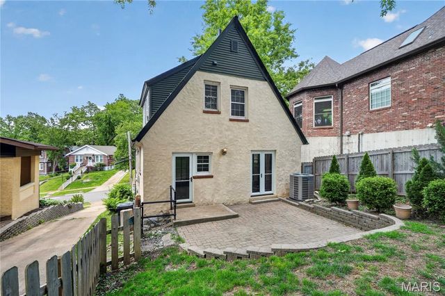 7326 Arlington Drive, Richmond Heights, MO 63117