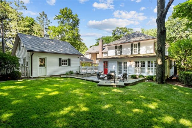 464 Oakwood Avenue, Lake Forest, IL 60045