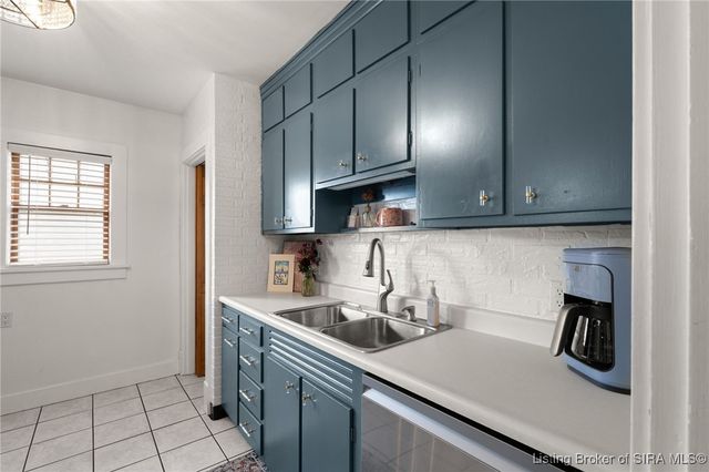 117 Allhands Avenue, Sellersburg, IN 47172