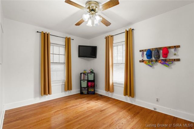 117 Allhands Avenue, Sellersburg, IN 47172