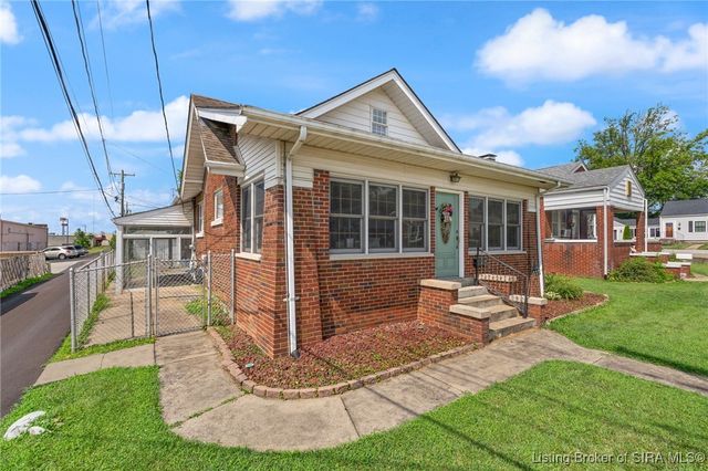 117 Allhands Avenue, Sellersburg, IN 47172