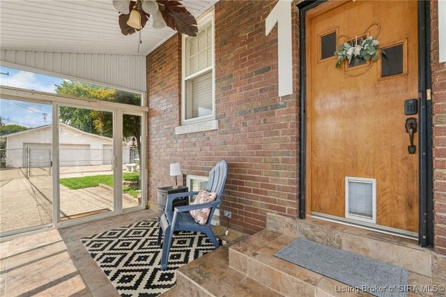 117 Allhands Avenue, Sellersburg, IN 47172