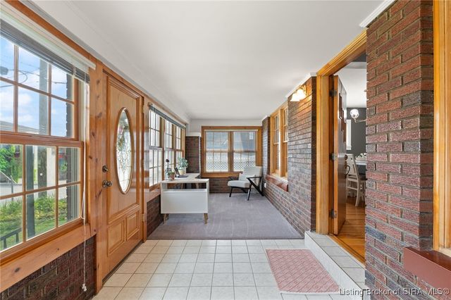 117 Allhands Avenue, Sellersburg, IN 47172