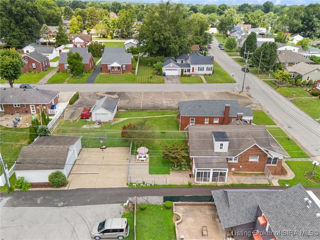 117 Allhands Avenue, Sellersburg, IN 47172