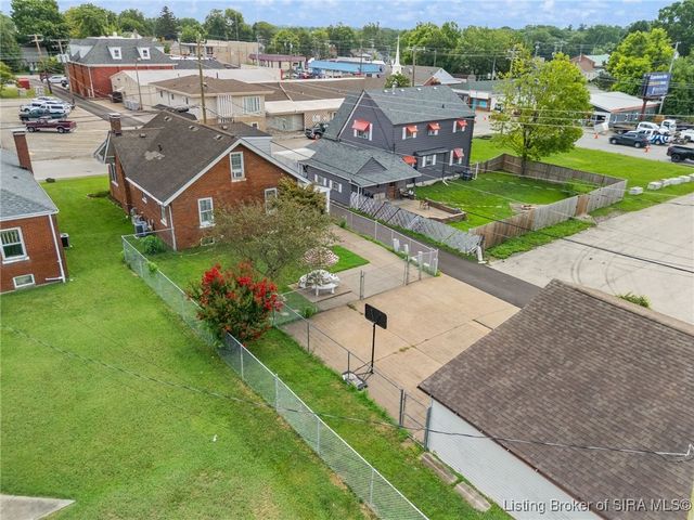 117 Allhands Avenue, Sellersburg, IN 47172