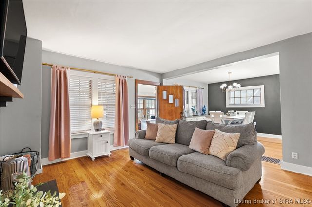 117 Allhands Avenue, Sellersburg, IN 47172