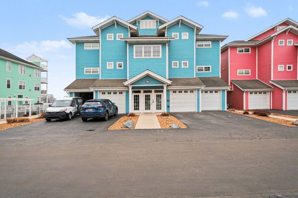 13246 E Lake Shore Drive 202, Cedar Lake, IN 46303